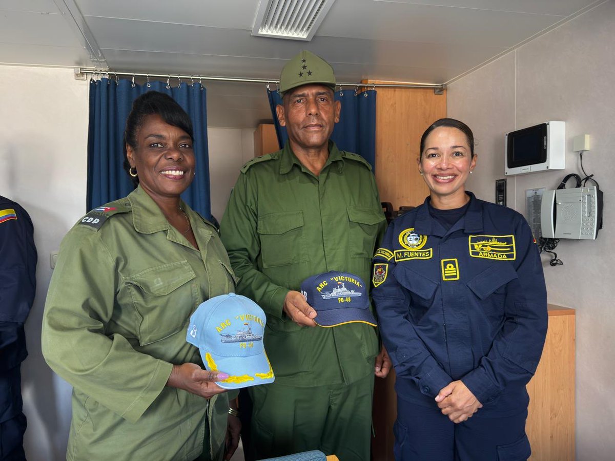 Gustavo Petro tweet media