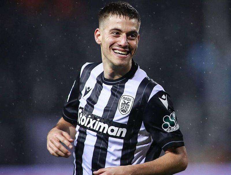 Giannis Konstantelias - UEFA Europa League 25/26:

☑️ 4 games
⚽️ 2 goals
🥅 1 penalty won
🔑 4 key passes
🎯 1 big chance created
⚡️ 15/24 successful dribbles
🛡️ 5 tackles

Superb campaign for the 22-year-old PAOK academy graduate! ⚪️⚫️🇬🇷