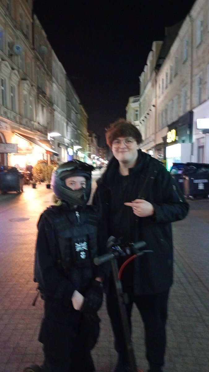 Antirin ⚔️🔥 {HIATUS} tweet media