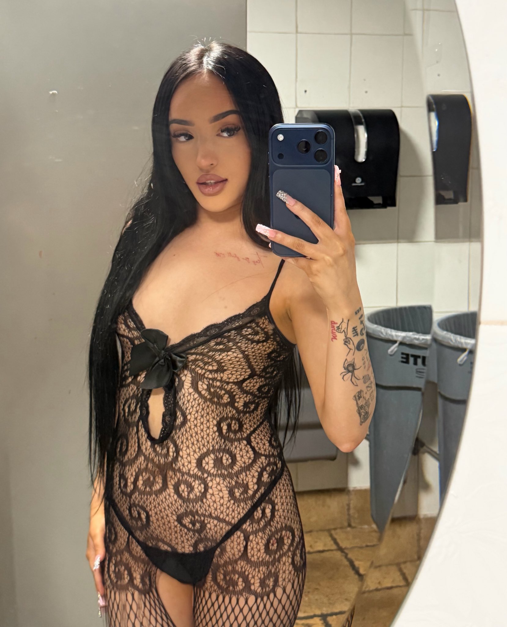 happy birthday to me 🥳 https://t.co/b8AileO7RZ