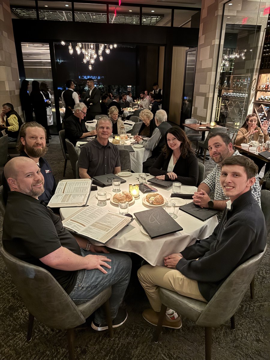 AnchorPaper's tweet photo. Great day of training in Dallas with a few of our Anchor team members! Excited for what’s ahead. #anchorpaper #trainingday #paperpeople https://t.co/04Usg3PJVv