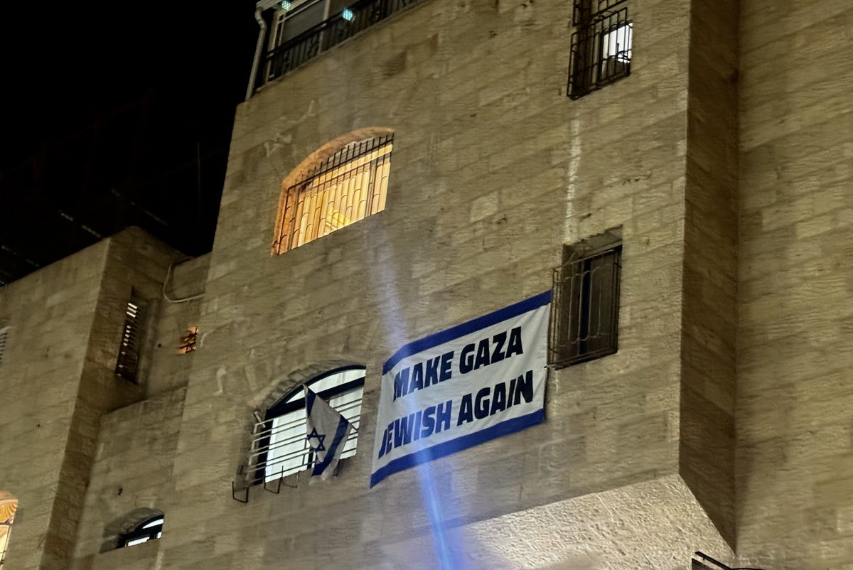 Laura Loomer tweet media