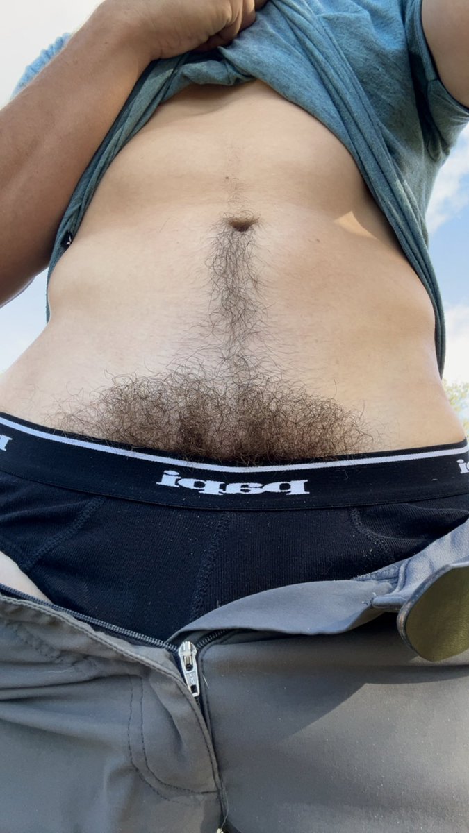 muskytwunk's tweet photo. happy trail on a trail https://t.co/oQo8nydXuV