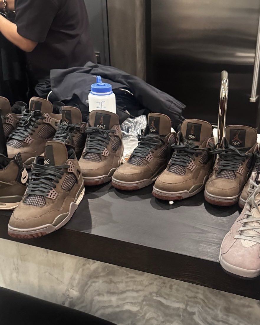 fullress's tweet image. 【2025年 12/12 発売予定】
A Ma Maniere × NIKE AIR JORDAN 4 SP “ Dark Mocha” (ア マ マニエール ナイキ エア ジョーダン 4 SP) [IF3102-200]

&amp;gt;&amp;gt; fullress.com/a-ma-maniere-n…
REESElaflare