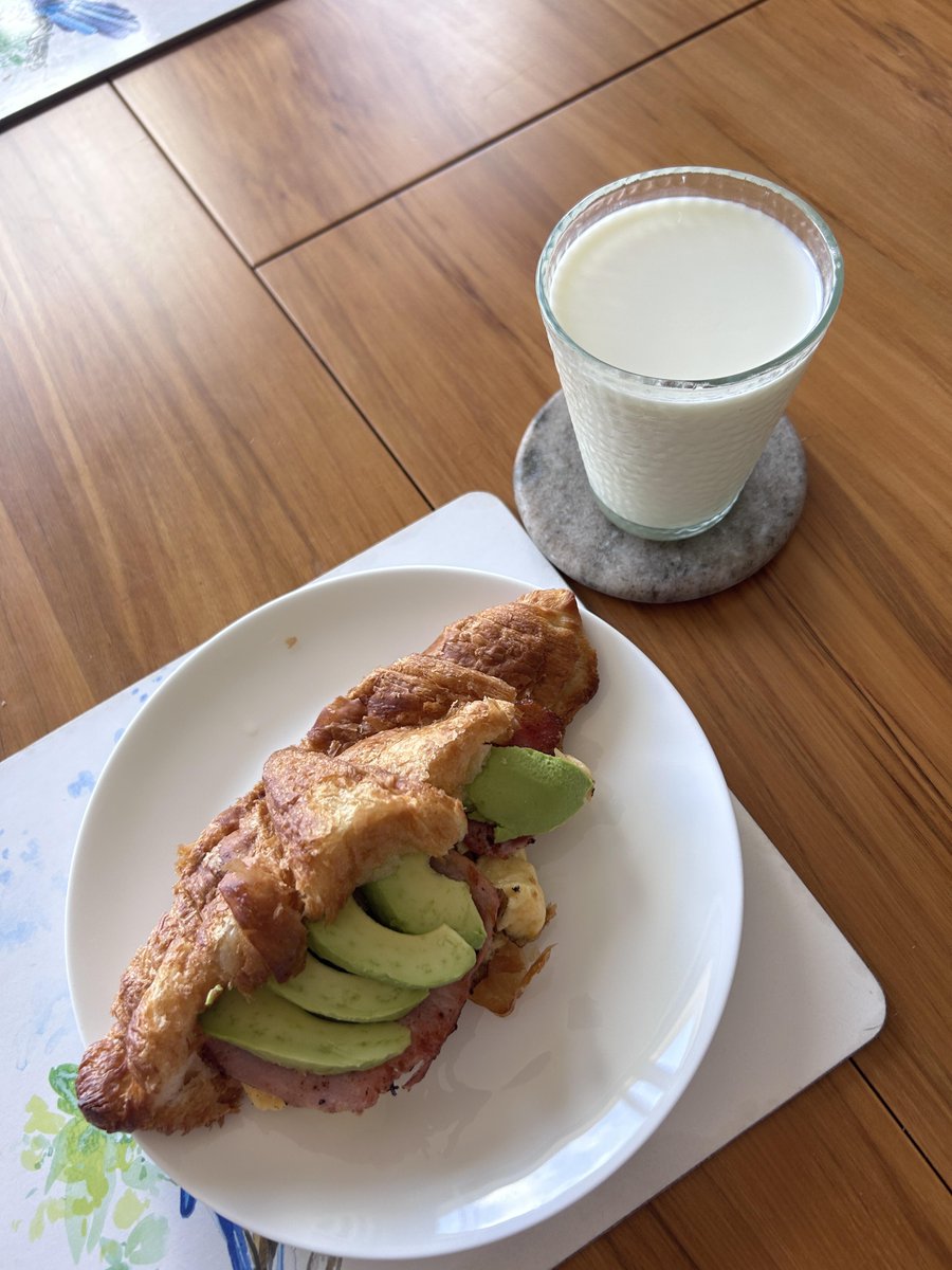 chennai1002's tweet photo. A homemade breakfast always tastes like accomplishment😌 https://t.co/qqlwxz0WPP