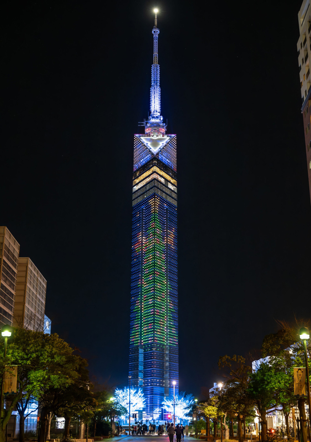 TwitFukuoka's tweet image. 「福岡タワー クリスマスイルミネーション」11月7日スタート → twitfukuoka.com/?p=378138