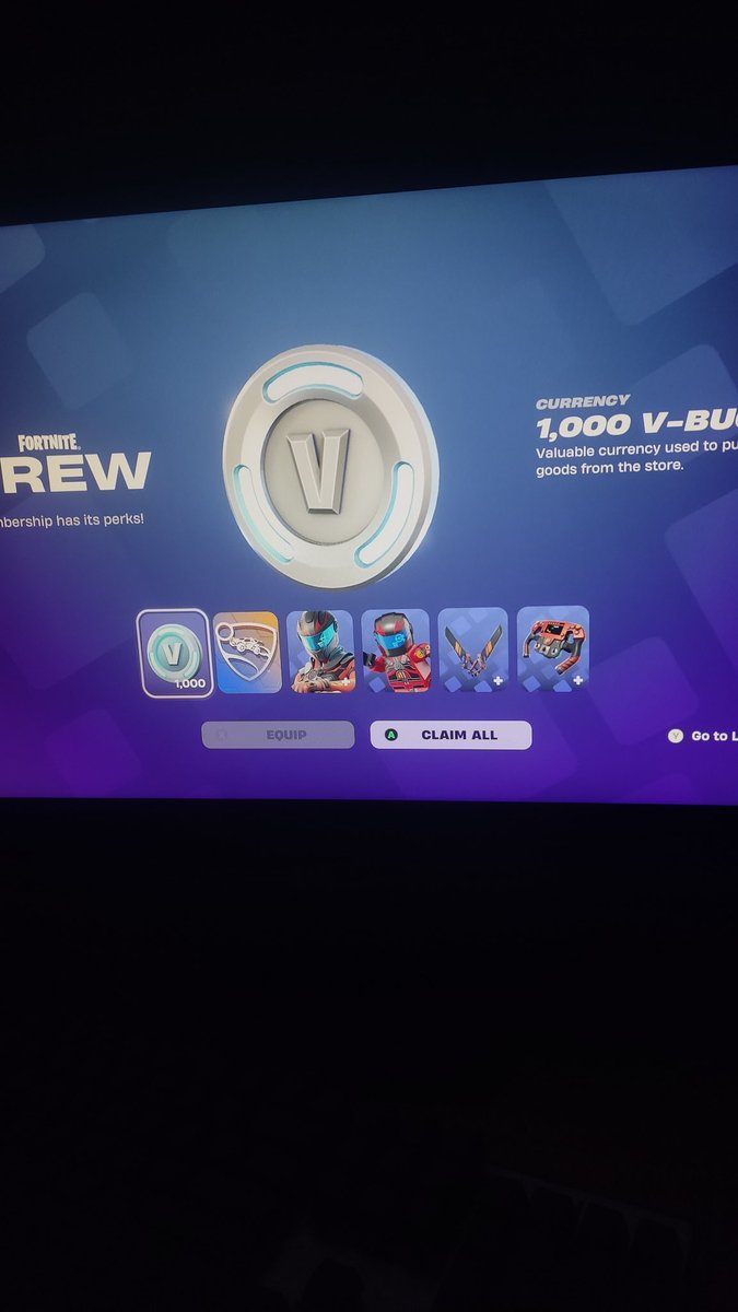 Thank you so much <a href="/ChoupOfficial/">✮⋆˙𝕮𝖍𝖔𝖚𝖕˙⋆✮</a> for the crew pack #chouplegit