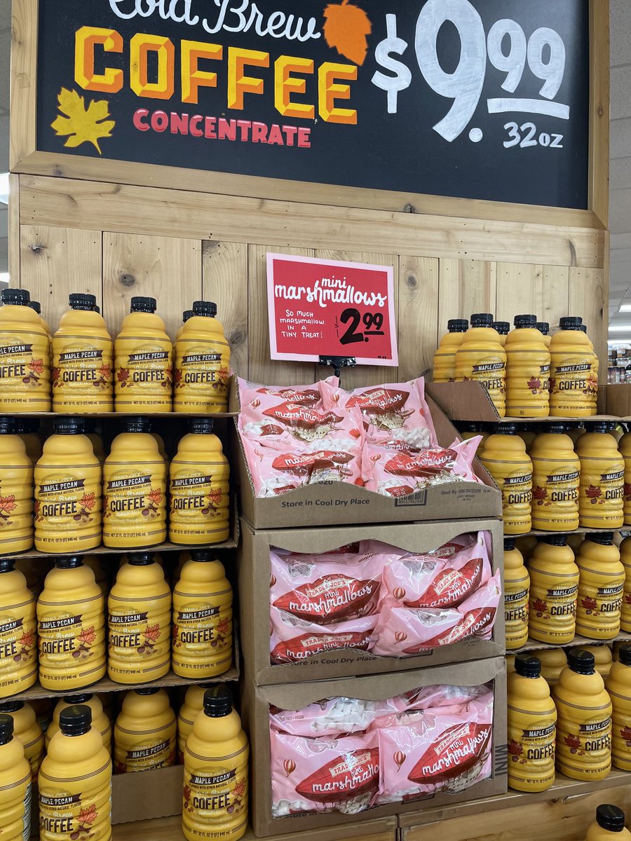 iraimavivast's tweet image. Este café debe ser rico frío, con crema o half and half y hielo. 🎶😋 #TraderJoe