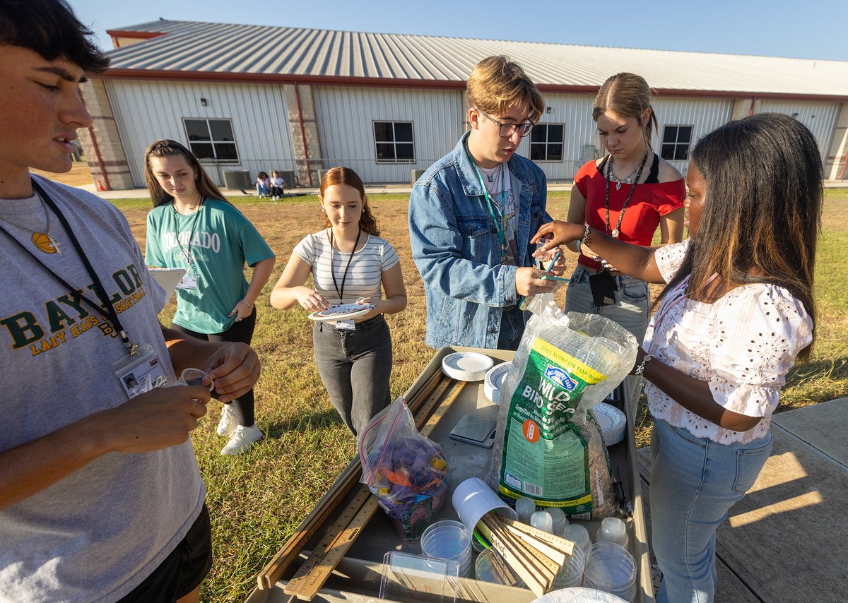 HighSchoolMV's tweet photo. Our students are diving hands-on into learning across subjects in math and science during our "Inside the Classroom" series at Medina Valley HS. 🧡 

💡 It’s all about curiosity, collaboration, and learning that sticks! https://t.co/UyagOYiZUy