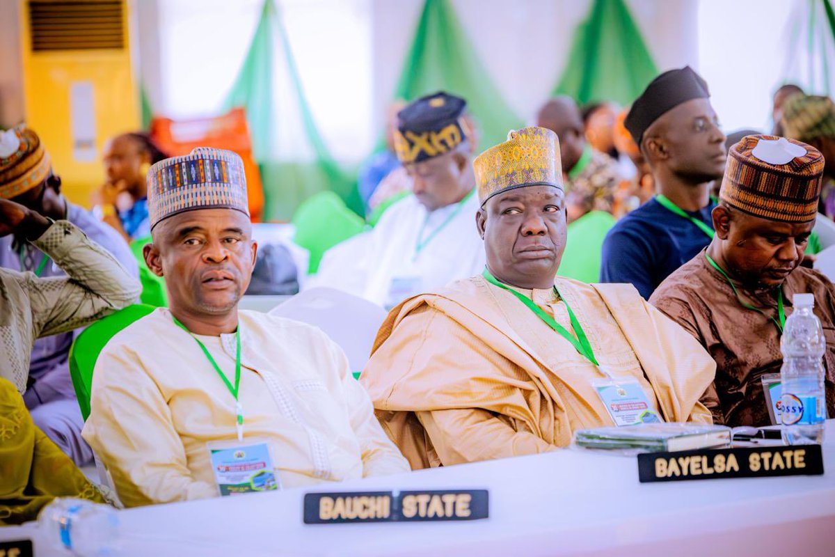 biodunaoyebanji's tweet image. I was pleased to welcome the Honourable Minister of State for Works, Hon Bello Muhammad Goronyo, Commissioners for Works from the 36 States of the Federation, and other key stakeholders from across the country to Ado Ekiti for the 30th meeting of the National Council on Works.…