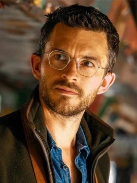 ScarJo &amp; Edwards both locked in 🔐(unless some crazy changes or disagreements happen, it’s Showbiz)!

Ali is eagerly awaiting his call to return, and Bailey expected to return to acting for ‘JURASSIC 8’. But who was YOUR favourite main character from Jurassic World Rebirth? 🦖 🎬