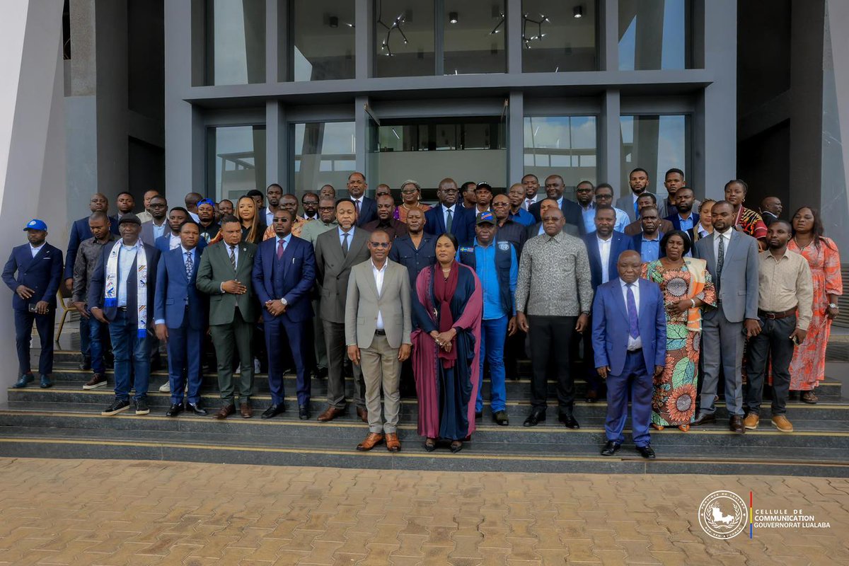 Arrivée à Kolwezi aux côtés du Ministre Ferdinand MASSAMBA, du PCA, du DG ainsi que des administrateurs et cadres de l'<a href="/inppofficiel/">Institut national de préparation professionnelle</a>.
Accueil chaleureux de la Gouverneure <a href="/FifiMasukaSaini/">Fifi Masuka</a> en prélude de la visite demain du futur Centre de Formation, en construction, de