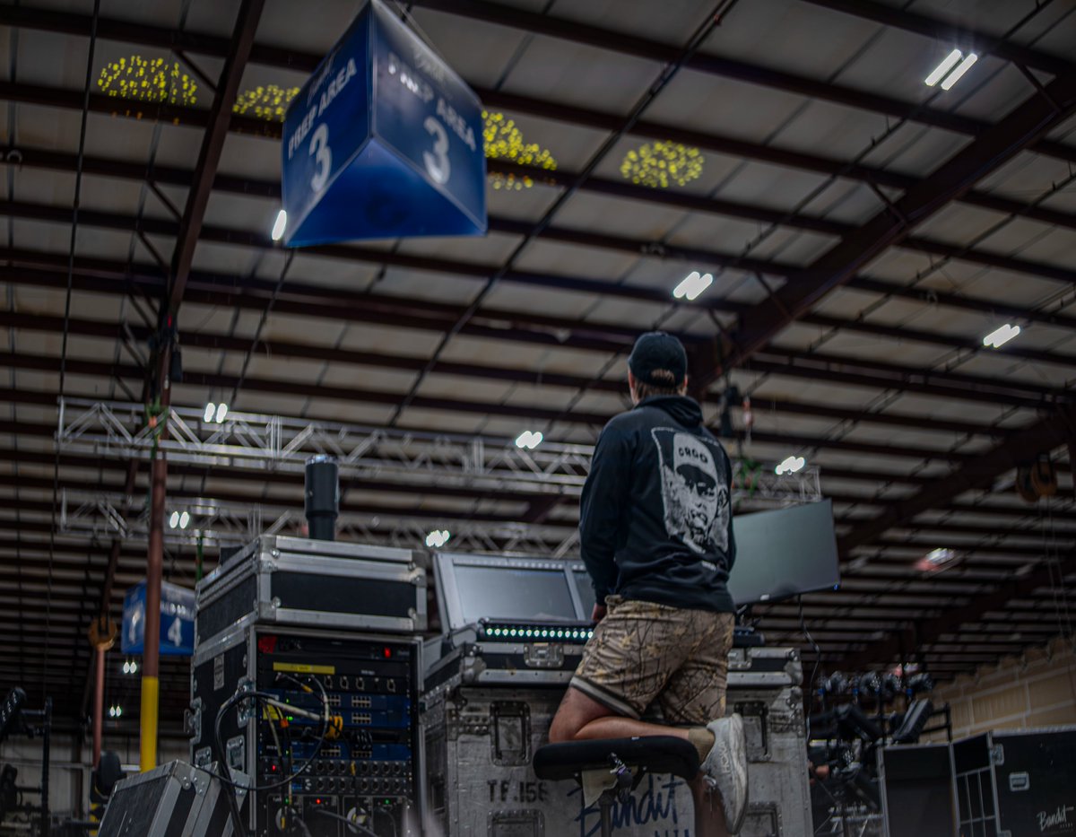 More prep happening at our shop this week! Always something rolling out the door.
What’s your go-to tip for a smooth prep before load out?