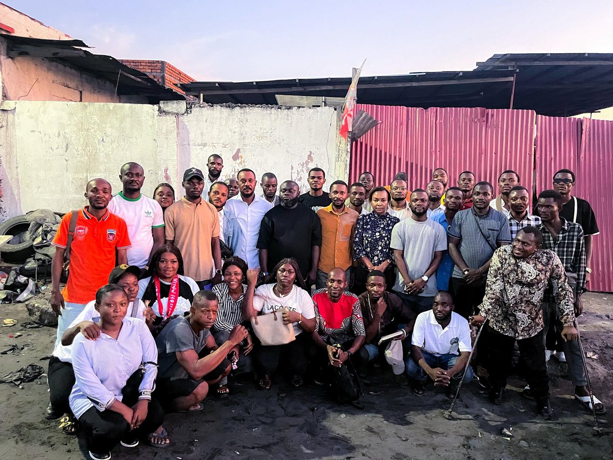 Dans un contexte tendu marqué par des tumultes, la Jeunesse de l'<a href="/uncrdc/">UNC_RDC Officiel</a> ville de Kinshasa continue à embellir pour son PN <a href="/VitalKamerhe1/">Vital Kamerhe</a> le chemin de succès.

Bon courage à nous qui représentons l'espèce des jeunes fidèles, constants et surtout  loyaux à la vision du #Mwalimu.