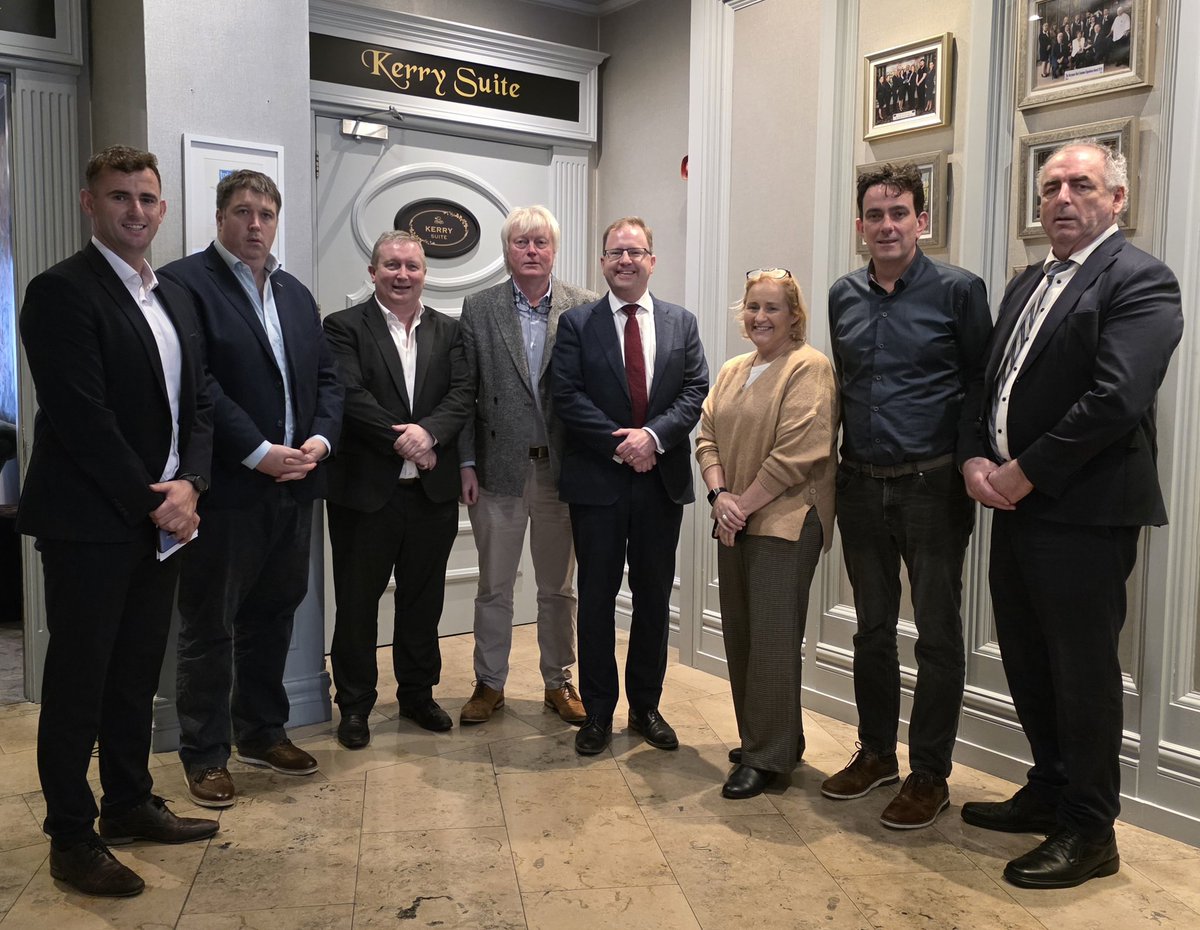Great to get an opportunity to meet with Minister for Further and Higher Education, Research, Innovation and Science James Lawless TD today. Beir bua agus beannacht!