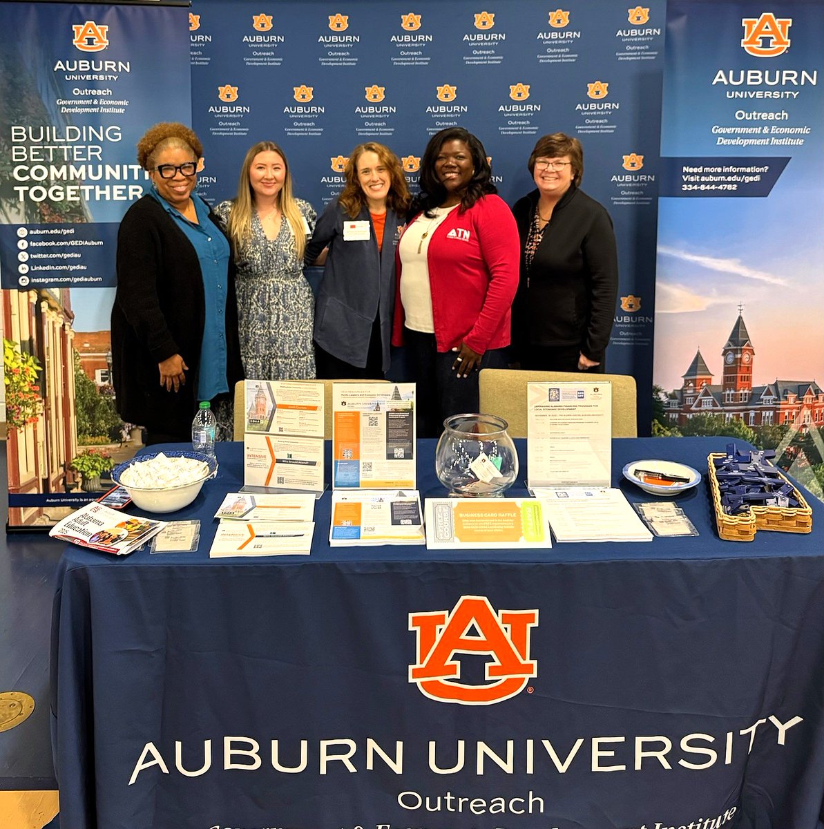 gediau's tweet image. We enjoyed participating in the @MadeinAL RurAL Summit this week, learning, networking and discussing GEDI programs with @Alabama #EconomicDevelopers. #ProfessionalDevelopment  #RuralDevelopment