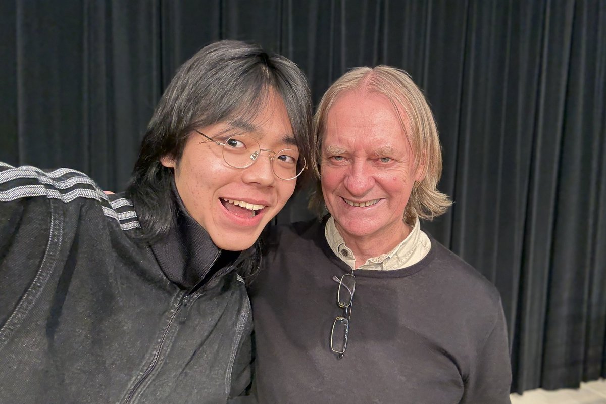 「デイヴィッド・ラッセル ギター・リサイタル」に行ってきました。すごく良かった！

マスタークラスも楽しめました〜！
憧れのラッセルに直接教えてもらえる貴重な機会でした。