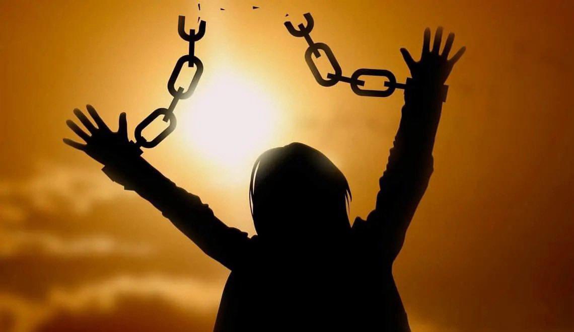 en mi u conseguí por PRIMERA VEZ a una amiga fan de percy jackson (no virtual) y haremos galletas azules