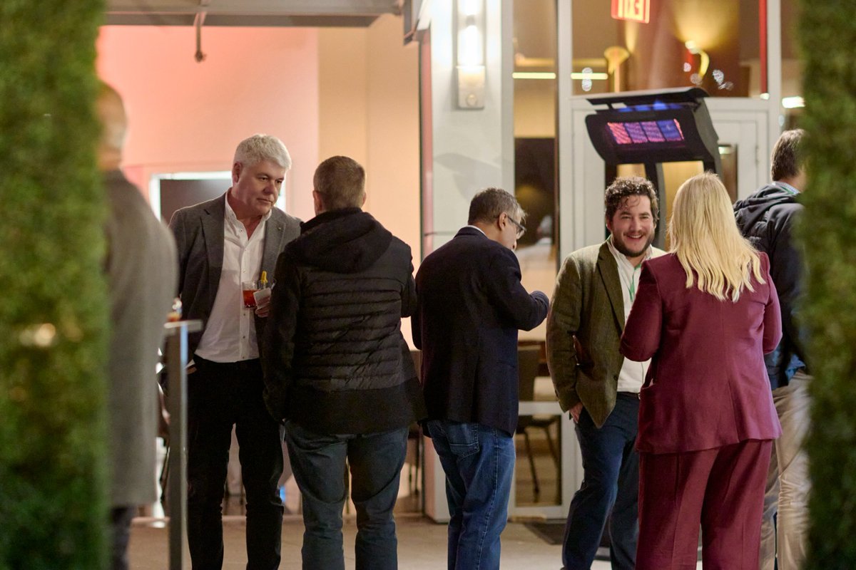 servinformacion's tweet image. Como único partner invitado de toda Latinoamérica, participamos en el exclusivo Partner Advisory Forum de Google Cloud, un encuentro reservado para los aliados más estratégicos a nivel mundial. Construcción de la estrategia global de Google Cloud para 2026.
#GoogleCloudPartner