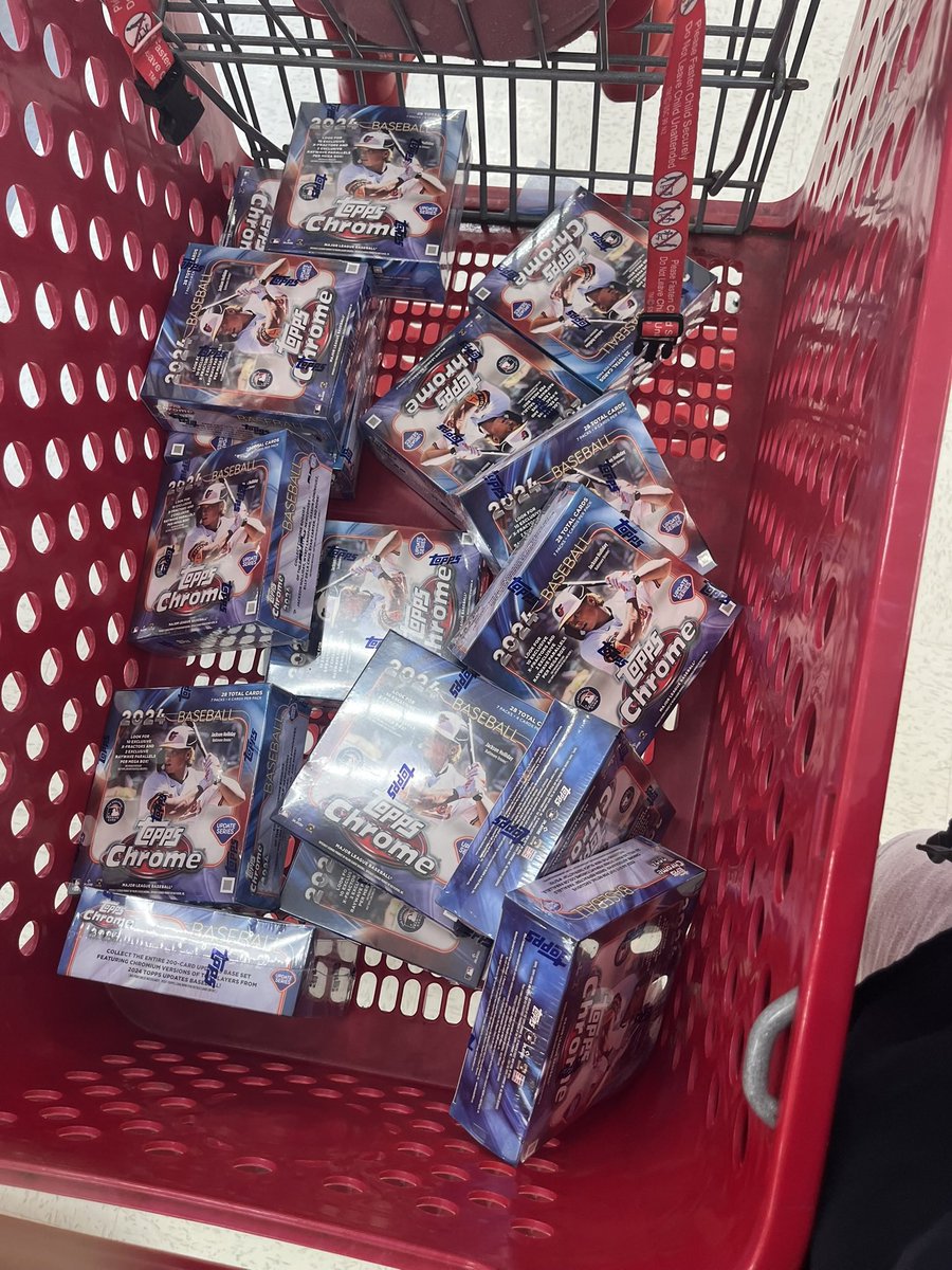 Stressed Dave Roberts tweet media