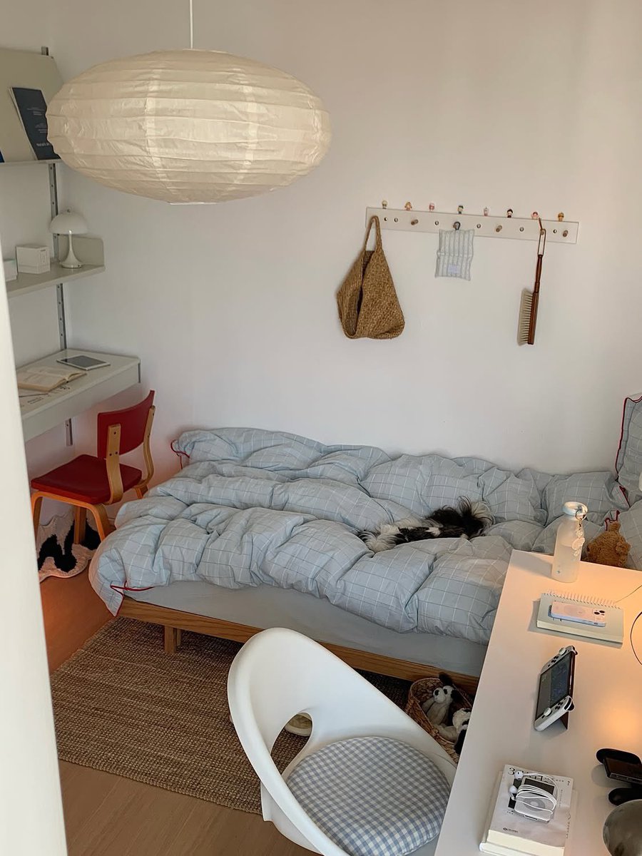 abaneleci's tweet image. 🕸️