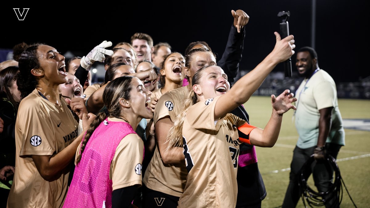 VandySoccer's tweet photo. GOOOOD MORNING 😃 https://t.co/2FKupWO8yD