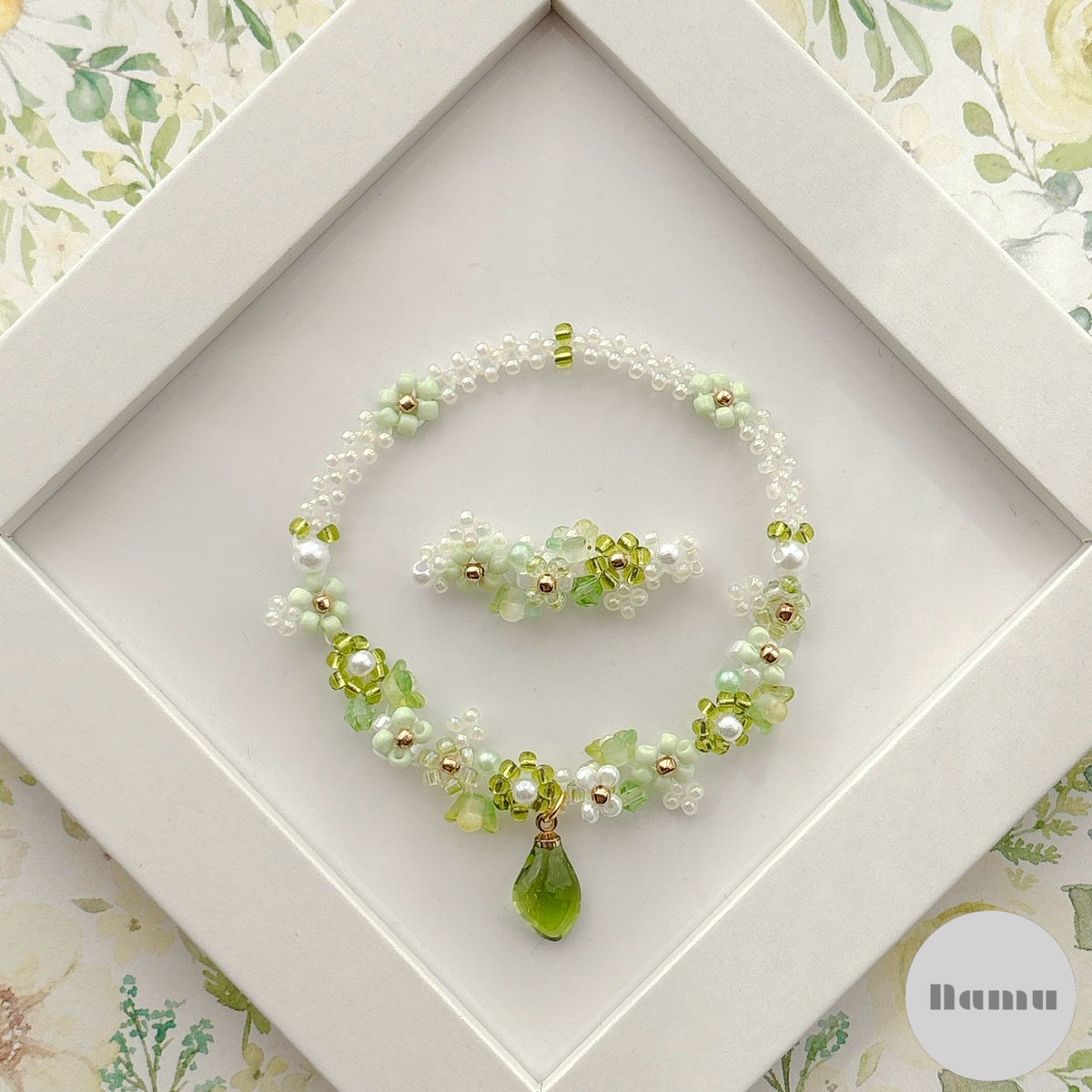 n_a_m_u_76's tweet image. fairy color🧚🏻*。

green💚×white🤍

#Namu #handmade #beads #seaglass