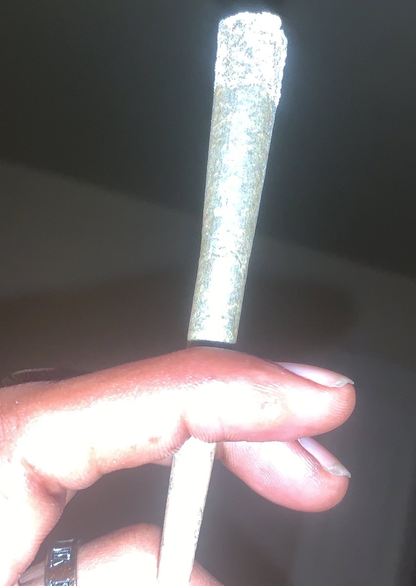 BattlesGodlike's tweet image. We use to clown about the roaches 
Now it’s pre rolls in my ash pile 

-Godlike walley 
#thinkhigh #thinkhighofyourself