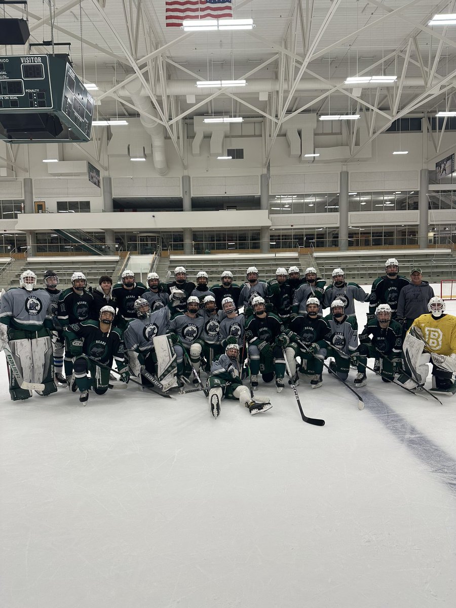 kmg5boys's tweet photo. Great work this fall @BerkshireBears boys and girls hockey.  Now the real work begins with @NEPSAC season.  #getthere https://t.co/f1S18FiUNT