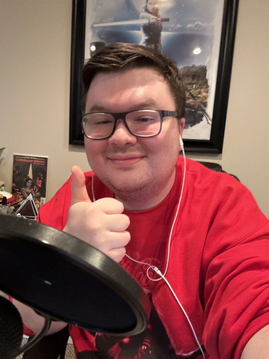 StarlightAndrew's tweet image. Just finished recording our 100th @ForTheRepubPod episode! We talked the Zillo Beast arc of The Clone Wars, Ben Solo, old Star Wars book covers &amp;amp; it wouldn’t be For The Republic without our fair share of technical difficulties! Should have the episode ready this weekend!