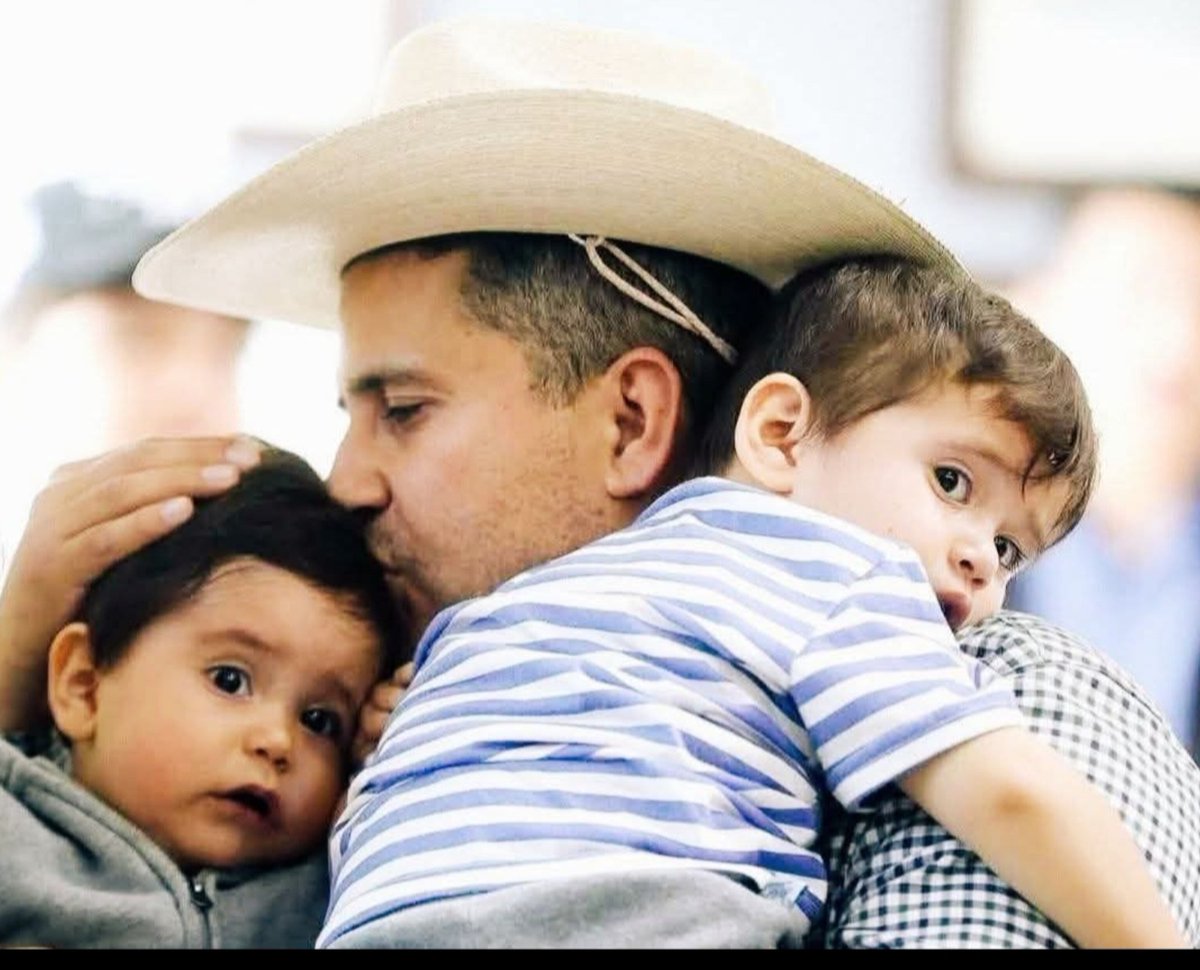 S22312933Arthur's tweet photo. @Claudiashein @LuisaAlcalde Chingas a tu madre pinche vieja ridícula 

Resuelve el problema del narco y deja de ladrar https://t.co/GA9BywEIw2