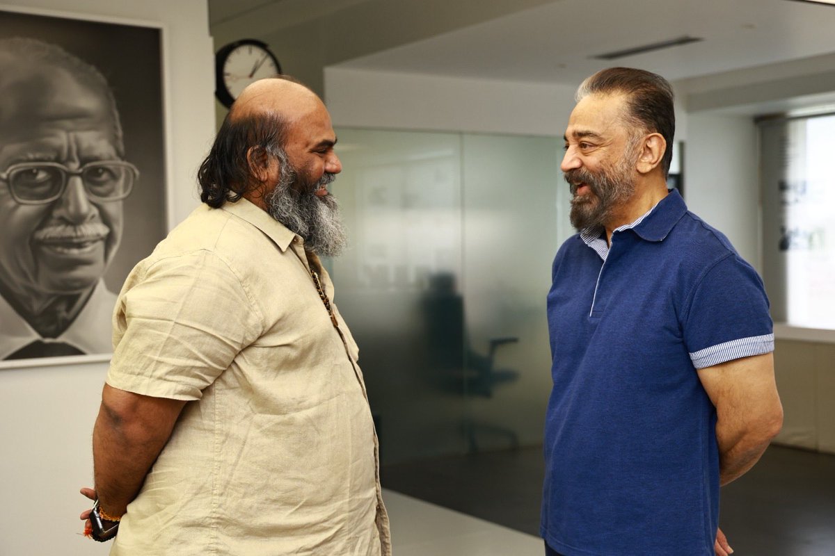 CupidBuddha's tweet image. என் தகப்பன் சாமி..... 

பல ஞானத்தெறிப்புகளுப்பின் 
இம்மானிதனின் அன்பிற்குள் அடைக்கலமானதென் அகந்தை...

இவர் வாயிலிருந்து வெளிவந்ரும் ஒரு சொல்லும் உபரியல்ல.... சிந்திச்சிதறும் ஞானம்.... 

இச்சந்திப்பில் கூட வழமை போல் &quot;என்ன சார் அறிவாலயத்தில் இன்னும் உங்க கிட்ட பூணூலத்…