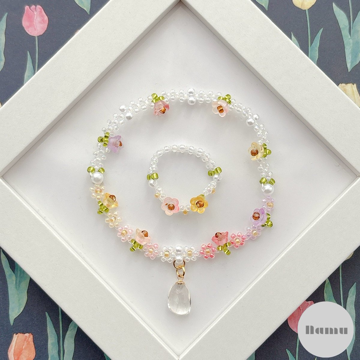 n_a_m_u_76's tweet image. tulip🌷

pop color🌈☁️

#Namu #handmade #beads #seaglass #tulip #チューリップ