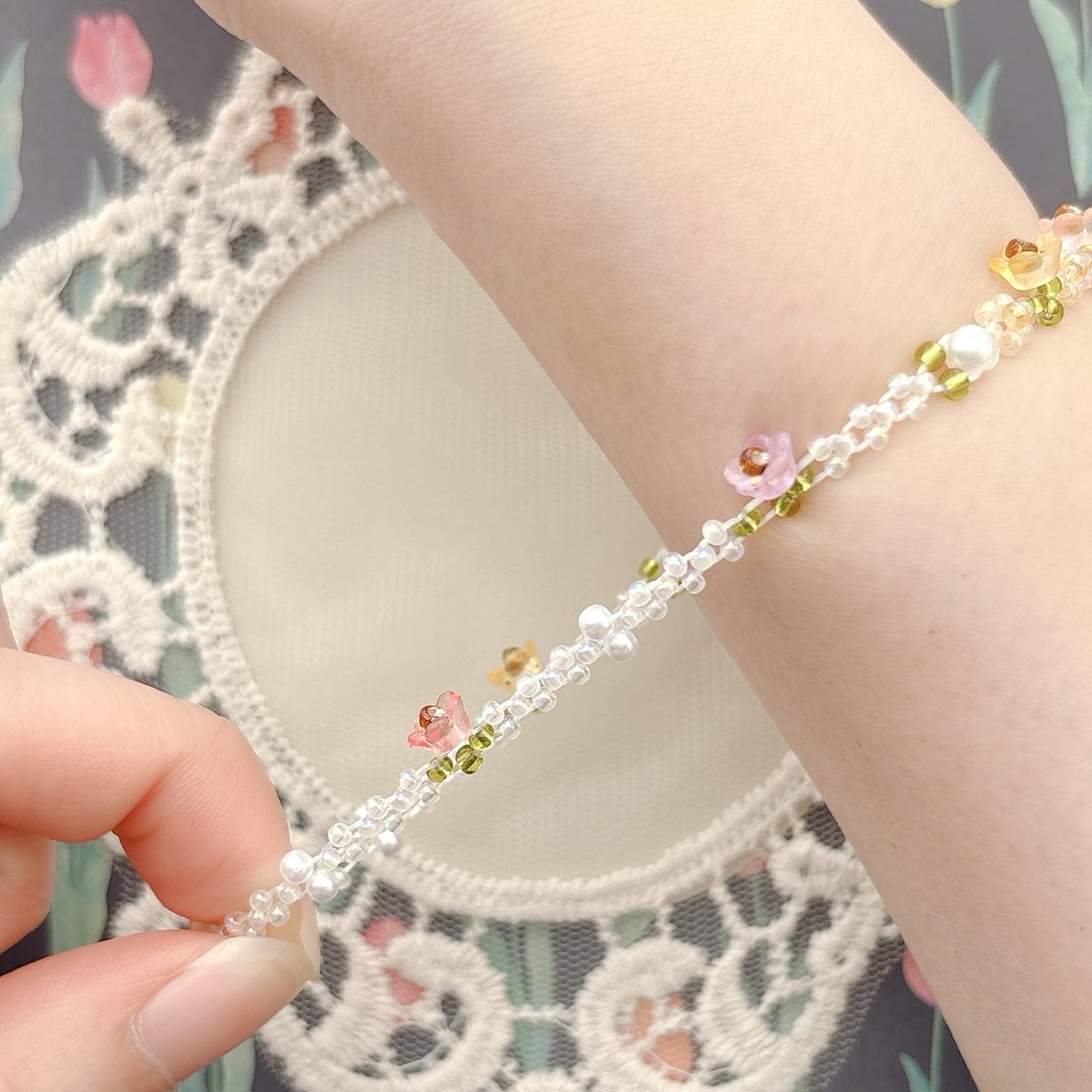 n_a_m_u_76's tweet image. tulip🌷

pop color🌈☁️

#Namu #handmade #beads #seaglass #tulip #チューリップ