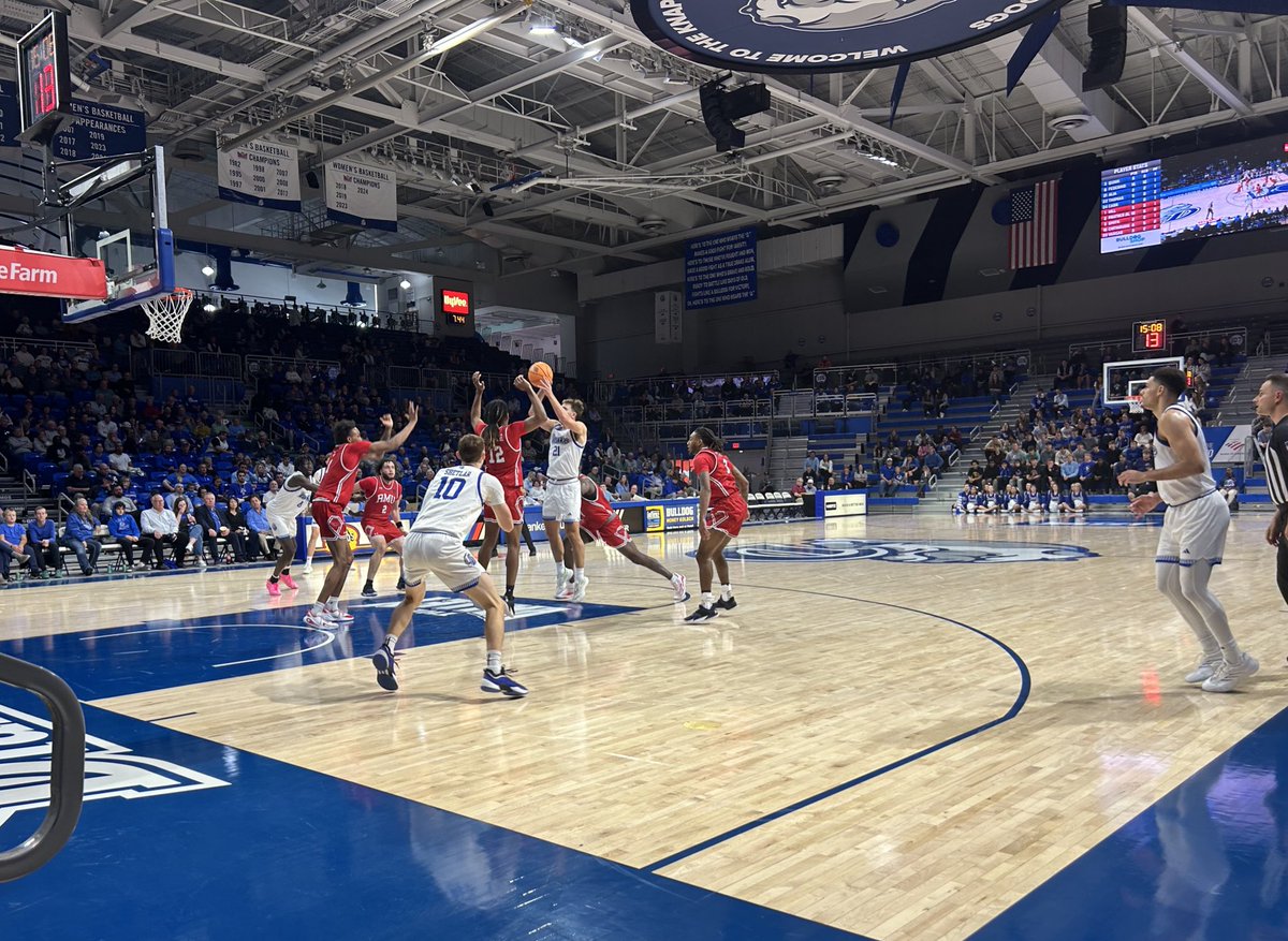 Great to have basketball in the Knapp Center again. Rough night shooting and a tough OT loss, but there is clearly a lot of potential in this Drake team. Shake it off and keep those chins up.