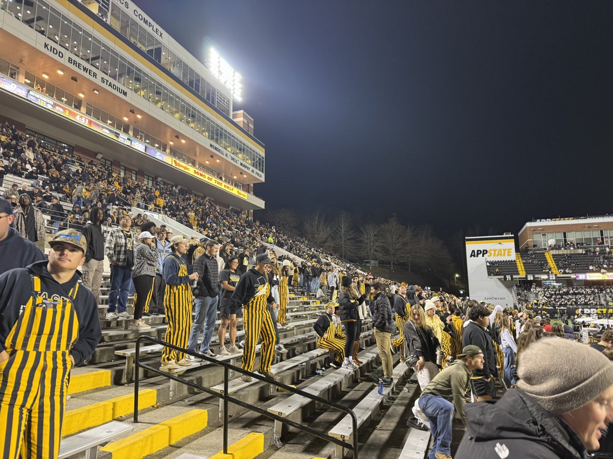 Drunk Yosef tweet media