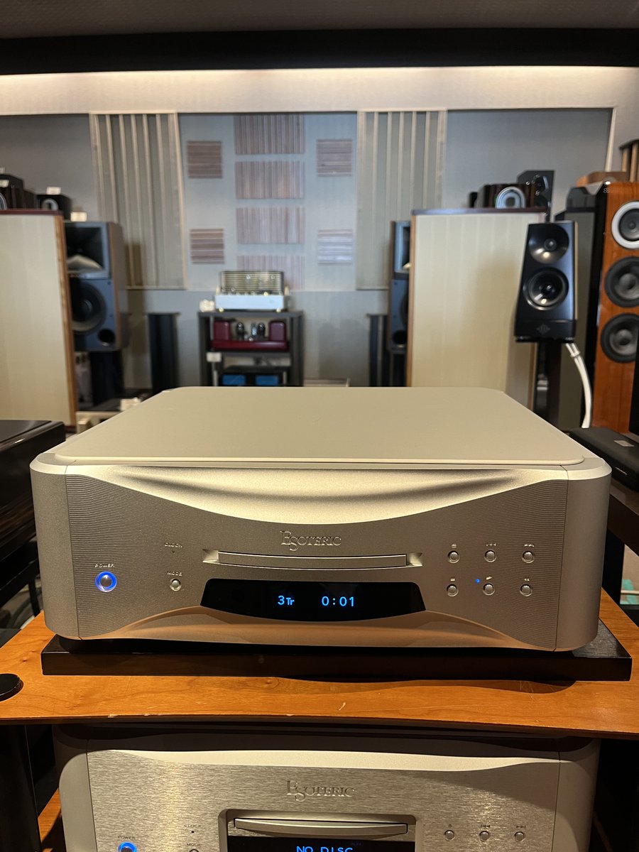 maxaudio_tw's tweet photo. 【福岡店】
先程ESOTERIC/Grandioso K1X SEのデモ機が到着致しました！広大なサウンドステージは音楽の中に入ってしまったかのような感覚になります。
9日㈰までの超短期間になりますが、お時間合う方はぜひご来店お待ち致しております！

＃ESOTERIC ＃Grandioso ＃K1X ＃MAXAUDIO https://t.co/4uyoncUlIp