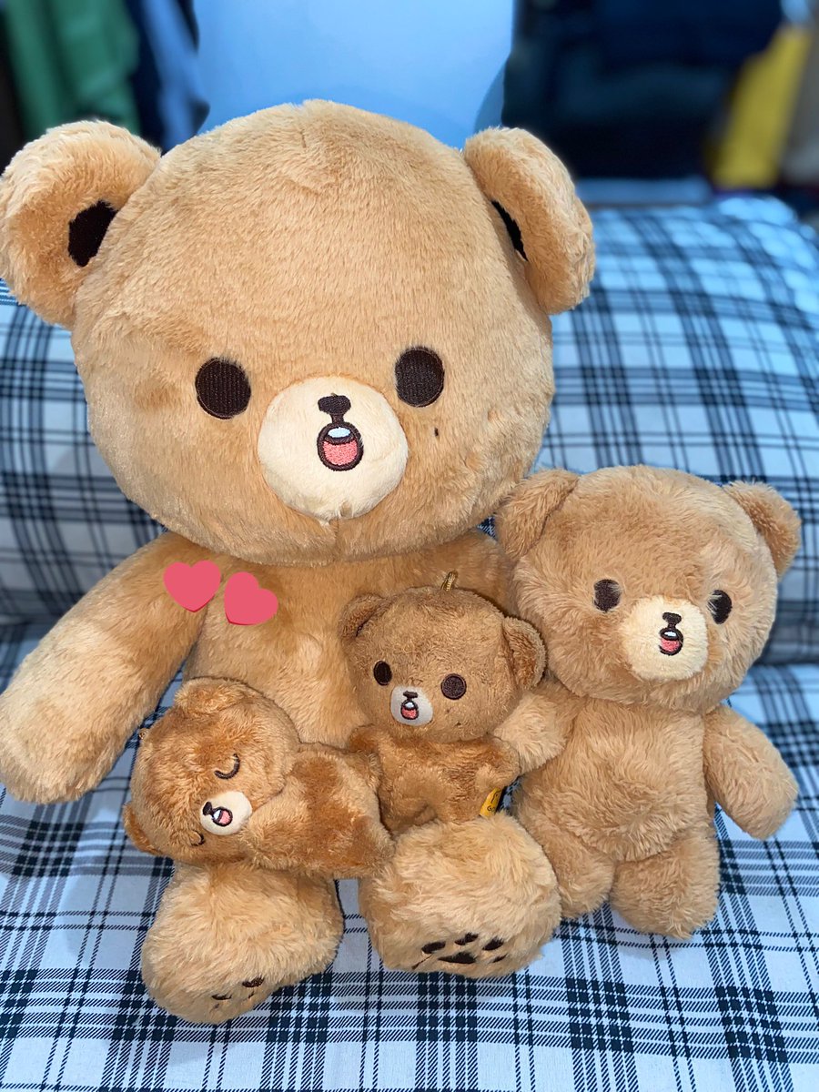 finally my big gomdo has arrived! our eldest brother is gathering with his little brothers💚✨ thankyou lovly GO <a href="/artsylane_/">artsylane</a> n thankyouu <a href="/gomdo_lee_/">이곰도</a> for re-open the big one!!!!🥺🤍💚