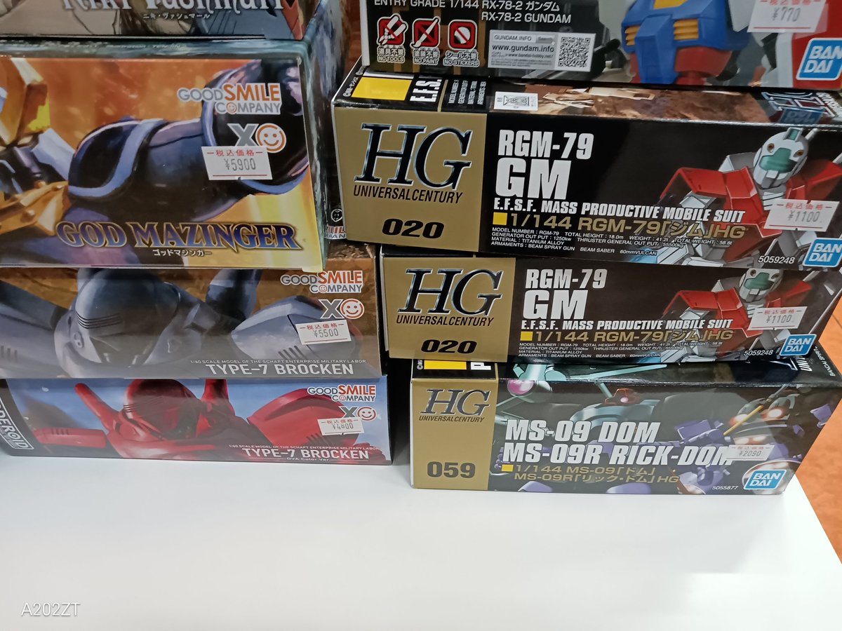 御専用でございます♪ sankyo shokai オーストリッチ ラウンドファスナー コンパクト 財布