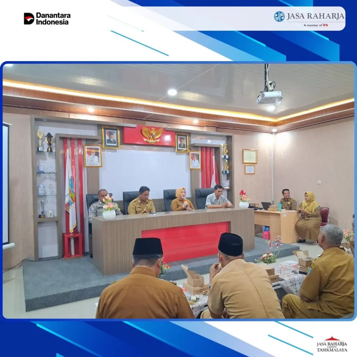 jasaraharjapwk's tweet image. Jasa Raharja Tasikmalaya Hadiri Mini Lokakarya Lintas Sektoral Wilayah Kabupaten Pangandaran

#JasaRaharja #JasaRaharjaTasikmalaya #Pangandaran #KeselamatanLaluLintas #SinergiLintasSektoral #PelayananPublik #KeselamatanBersama #JRPeduli