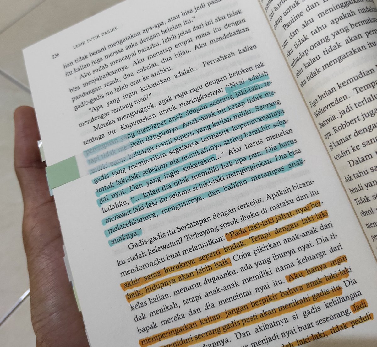 Ariiifds_'s tweet image. — Ulasan Buku —
Judul Buku: Lebih Putih Dariku | Penulis: Dido Michielsen | Penerbit: Marjin Kiri | Cetakan Keempat 2025 | 288 hlm | 🌟 4,5/5,0 

#ulasan #buku #novel #ulasanbuku #booktwt #sirkusbacaan