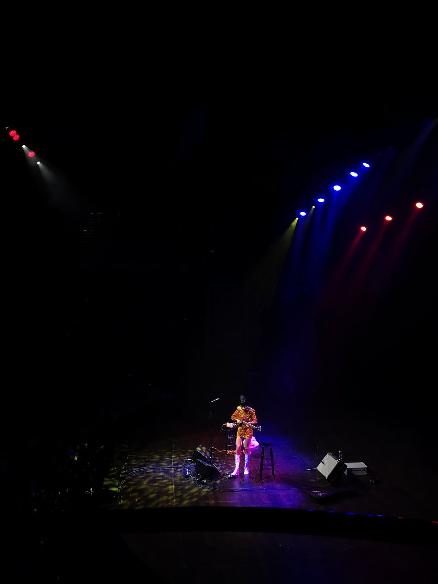 saw several oomfies at the Cindy Lee show 🎸