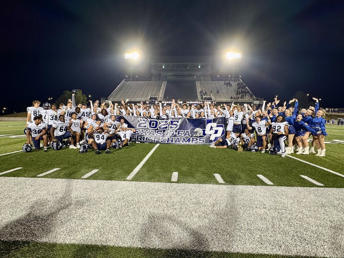 cpcoachcos's tweet photo. ‼️🏈CAVS ARE 10-0🏈‼️
🏆2025 DISTRICT CHAMPS🏆 https://t.co/x5HgV5M25u