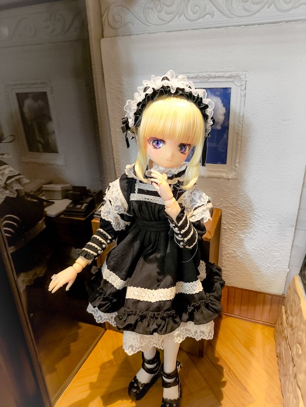 こんにちは！ラピです。オタク向け美容室ロップイヤーは今日も元気に営業しています✨本日22時までの営業となります。まだ予約に余裕がございますので良ければ遊びに来てくださいね(⋆ᴗ͈ˬᴗ͈)”