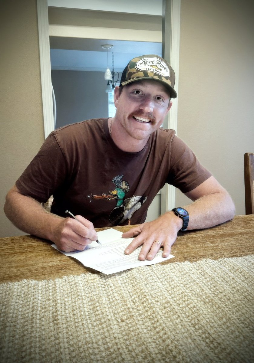 jhpae117's tweet image. KT 위즈가 7일(금) 새 외국인 투수 맷 사우어(26, Matt Sauer)와 총액 95만 달러(계약금 20, 연봉 75)에 계약했다고 밝혔다.