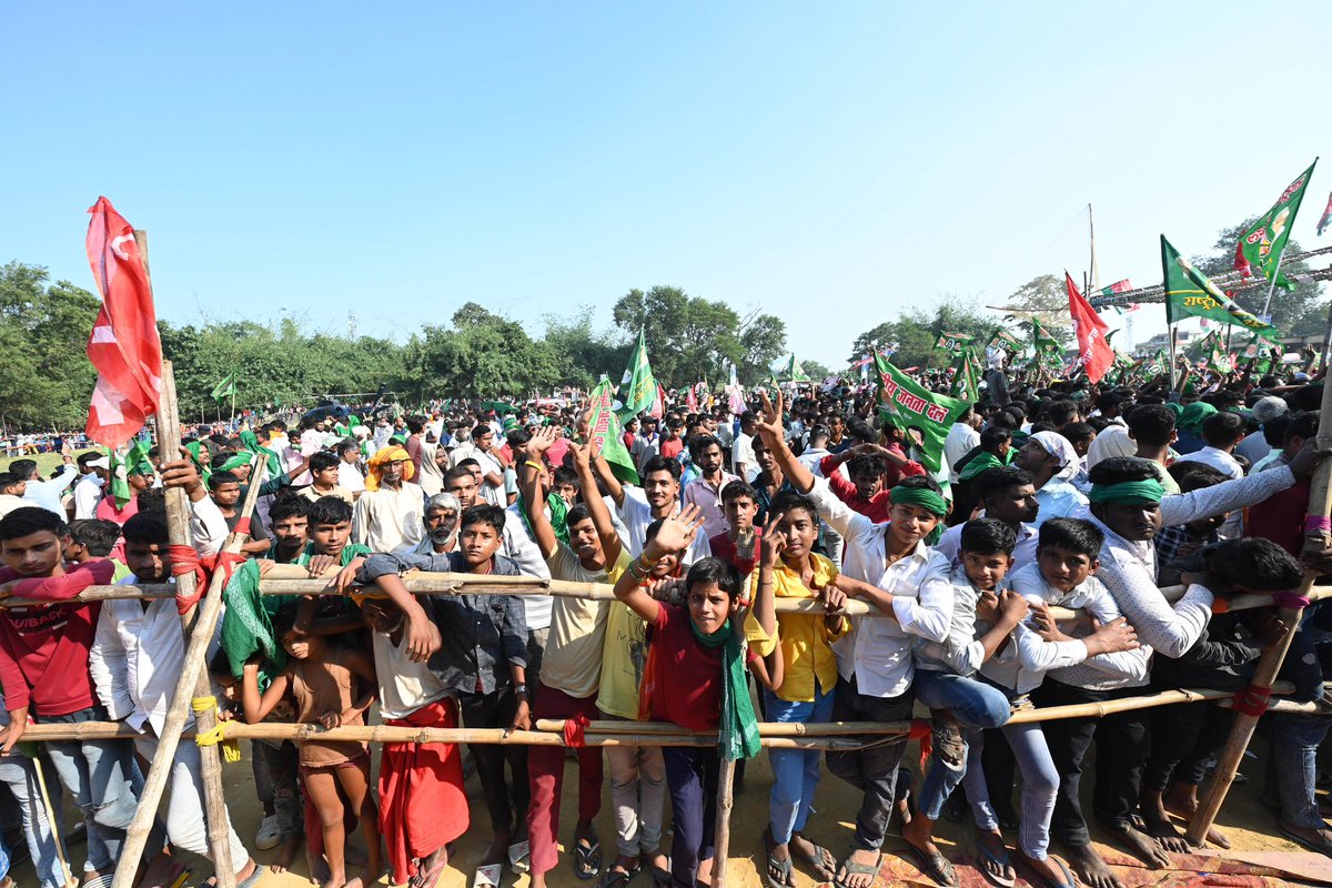 yadavakhilesh's tweet photo. https://t.co/jJmCdqi8hX