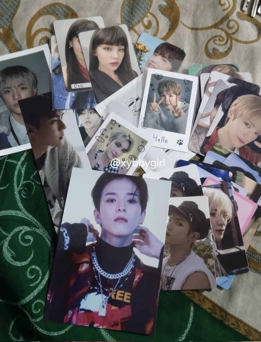 WTS PC OFFICIAL!! 

star from 3k-35k, dm aja untuk tanya tanya. 

100% official ya guys, jual murah karena mau ngurangin barang kpop

#wts