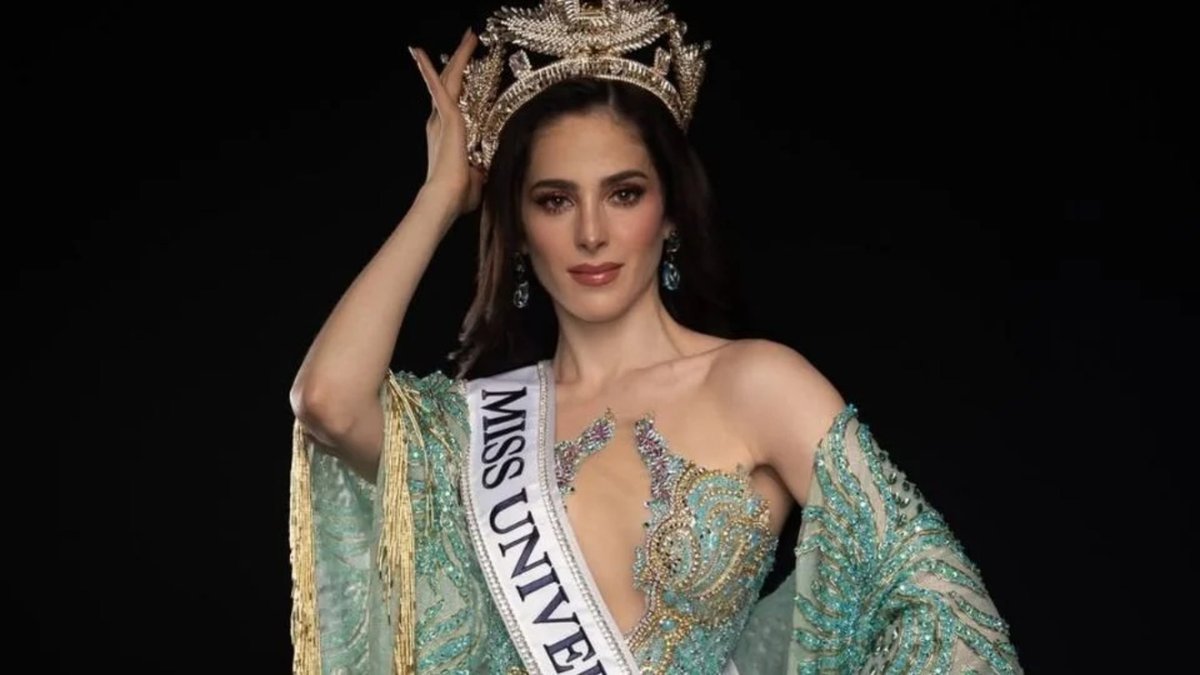 Te invitamos a leer la columna de Teresa Incháustegui Romero “‘Vine a ser una voz, no una muñeca que vestir’”. ✍️ <a href="/terinro/">TERESA INCHAUSTEGUI</a> #OpiniónLSR lasillarota.com/opinion/column…