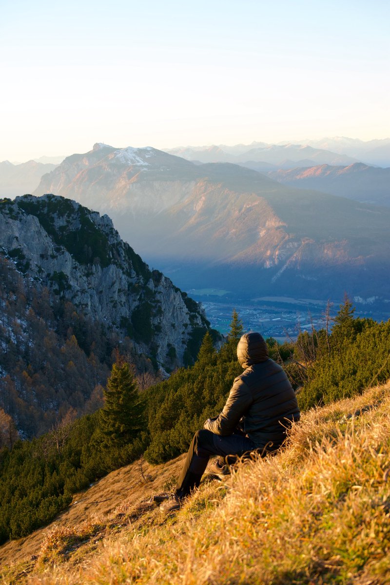ExploringSlo's tweet image. Our Fairytale Hike in Karavanke is simply magical right now! Picture this: vibrant larch forests stretching endlessly with towering rocky peaks rising majestically in the background.We’d love for you to join us on our next hike here! For more details visit exploringslovenia.com/tours/fairytal…