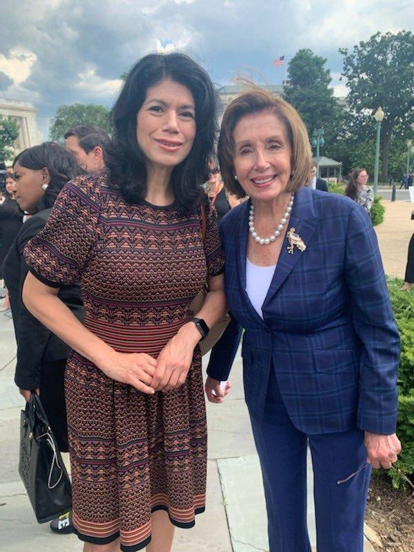 Nancy Pelosi is the best to ever do it. 

It took a tough as nails legislator like her to break barriers, become the first female Speaker of the House &amp; pass so many landmark pieces of legislation.

Here’s to a well earned retirement.